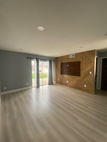 827 Saint Andrew St, Lathrop, CA 95330