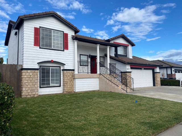 827 Saint Andrew St, Lathrop, CA 95330