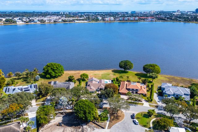 2308 Embassy Drive, West Palm Beach, FL 33401