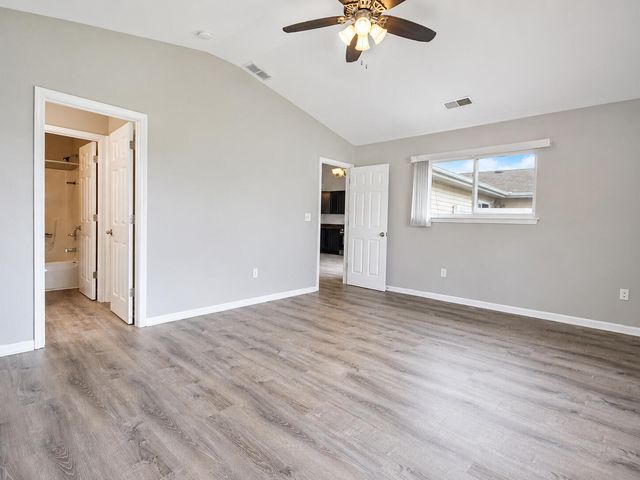 707 W 77th Avenue, Merrillville, IN 46410