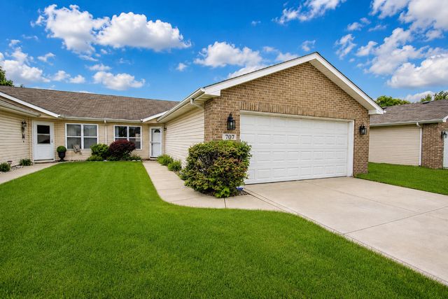 707 W 77th Avenue, Merrillville, IN 46410