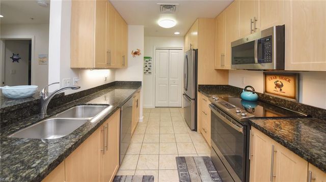 3738 Sandpiper Rd Apt 317B, Virginia Beach, VA 23456