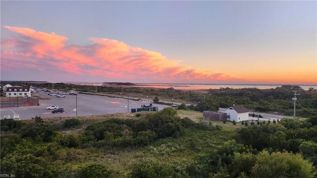 3738 Sandpiper Rd Apt 317B, Virginia Beach, VA 23456