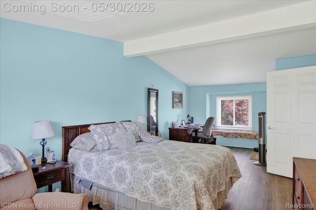1869 Middle Trail Road, Commerce Charter Township, MI 48390