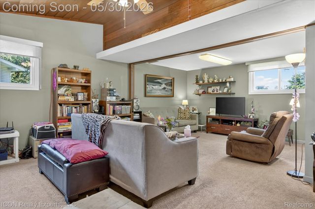 1869 Middle Trail Road, Commerce Charter Township, MI 48390