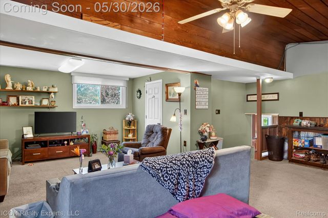 1869 Middle Trail Road, Commerce Charter Township, MI 48390