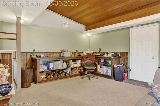 1869 Middle Trail Road, Commerce Charter Township, MI 48390