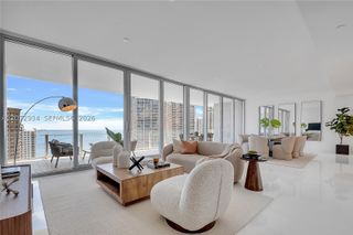300 Biscayne Boulevard Way 2902E, Miami, FL 33131