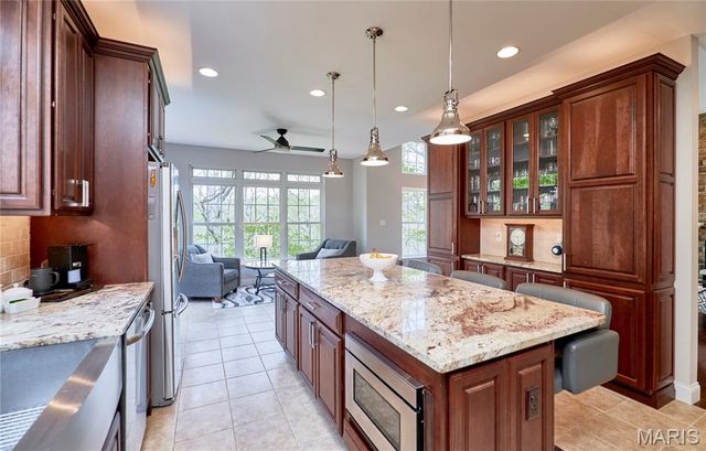 1275 Diamond Valley Drive, High Ridge, MO 63049