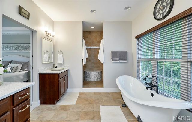 1275 Diamond Valley Drive, High Ridge, MO 63049