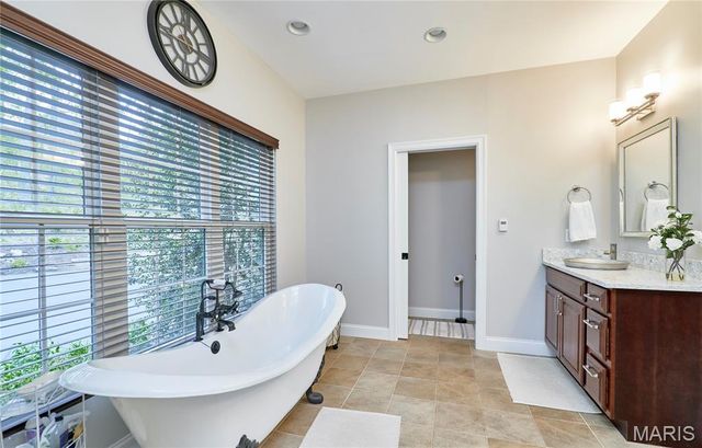 1275 Diamond Valley Drive, High Ridge, MO 63049