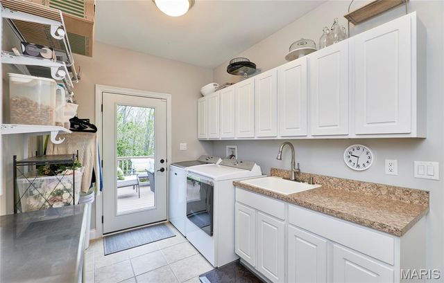 1275 Diamond Valley Drive, High Ridge, MO 63049