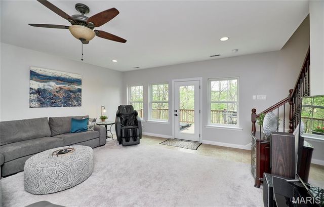 1275 Diamond Valley Drive, High Ridge, MO 63049