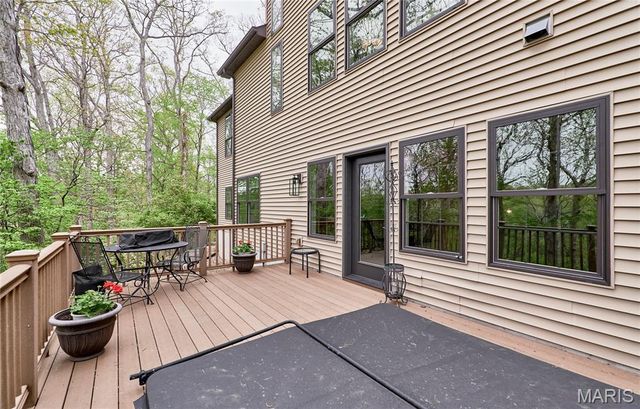 1275 Diamond Valley Drive, High Ridge, MO 63049