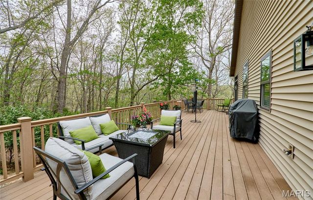 1275 Diamond Valley Drive, High Ridge, MO 63049
