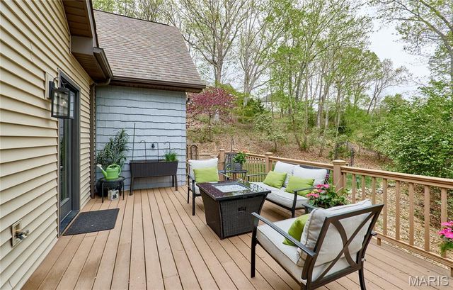 1275 Diamond Valley Drive, High Ridge, MO 63049