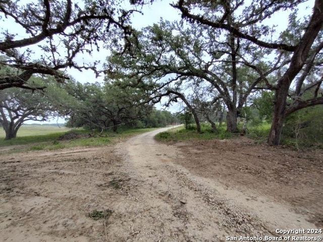 4590 Eichman, Von Ormy, TX 78073