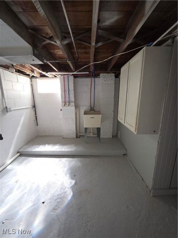 1264 Dietz Avenue, Akron, OH 44301