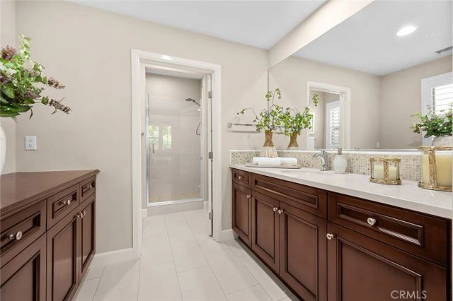 121 Catalonia, Irvine, CA 92618