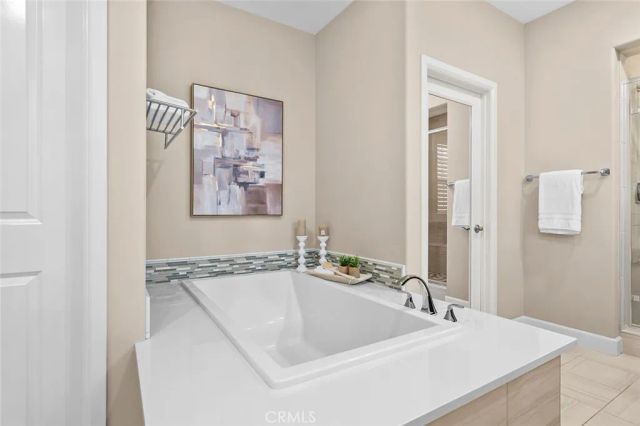 121 Catalonia, Irvine, CA 92618