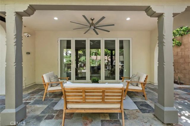 121 Catalonia, Irvine, CA 92618