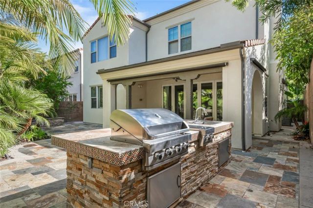 121 Catalonia, Irvine, CA 92618