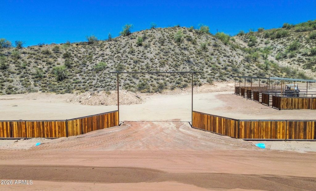 18676 W Roper Road, Wickenburg, AZ 85390 — photo 3