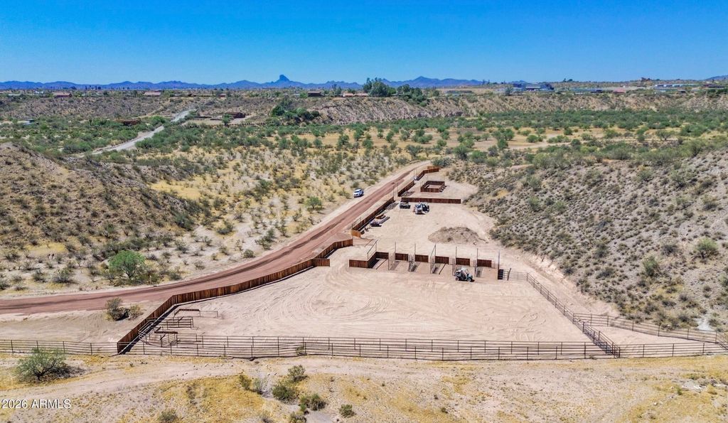 18676 W Roper Road, Wickenburg, AZ 85390 — photo 4