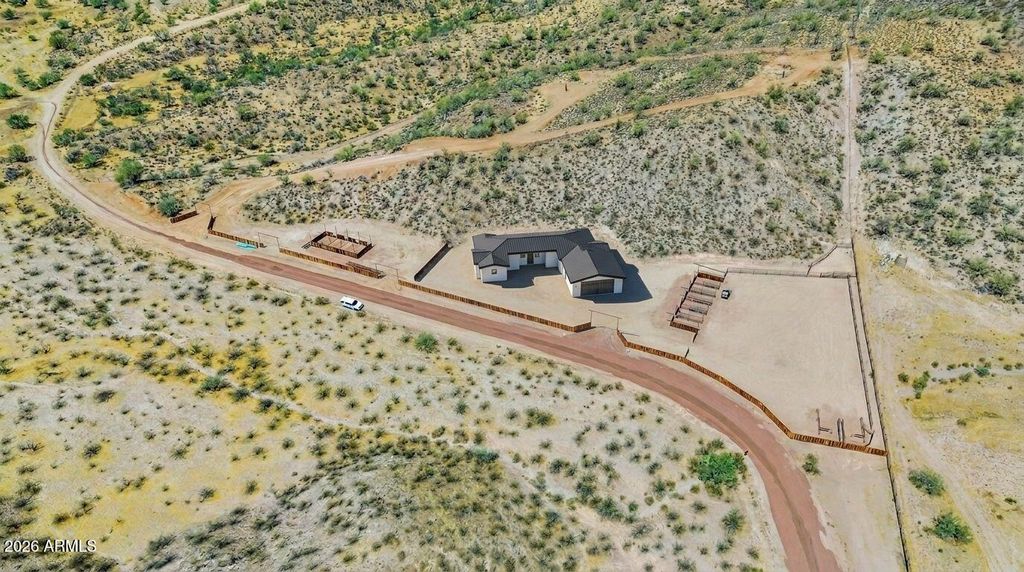 18676 W Roper Road, Wickenburg, AZ 85390 — photo 5