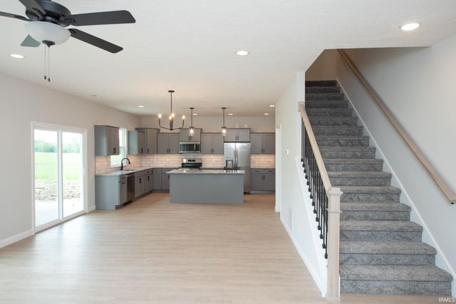 909 S Hoke Avenue, Frankfort, IN 46041