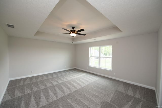 909 S Hoke Avenue, Frankfort, IN 46041