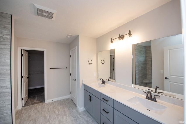 909 S Hoke Avenue, Frankfort, IN 46041