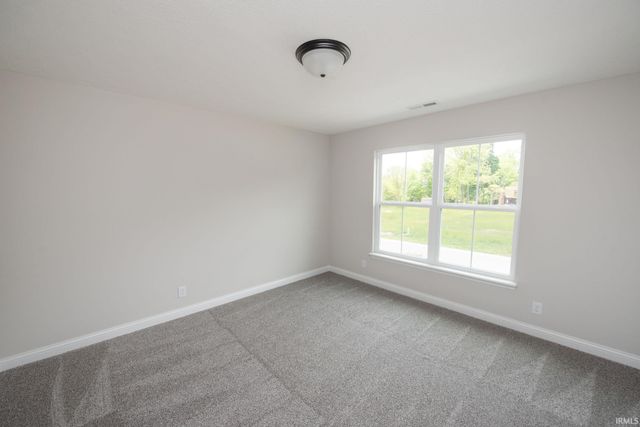 909 S Hoke Avenue, Frankfort, IN 46041