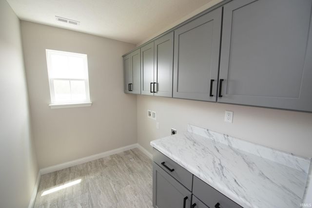 909 S Hoke Avenue, Frankfort, IN 46041