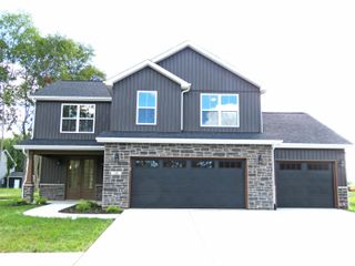 909 S Hoke Avenue, Frankfort, IN 46041