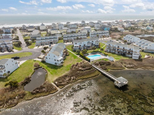24 Bermuda Landing Place, N Topsail Beach, NC 28460