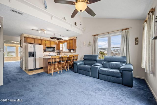 24 Bermuda Landing Place, N Topsail Beach, NC 28460