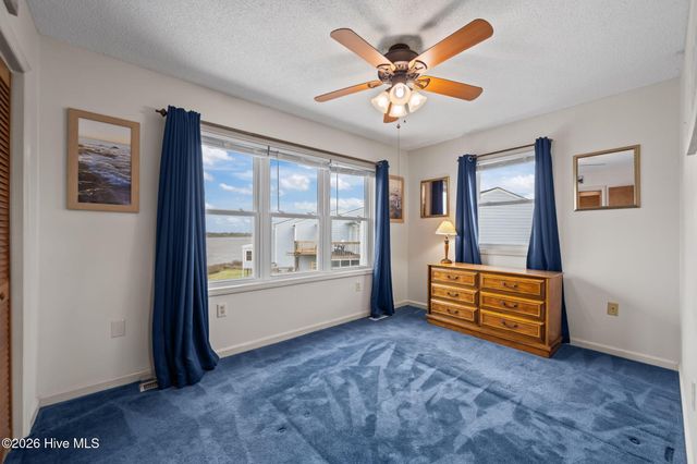 24 Bermuda Landing Place, N Topsail Beach, NC 28460