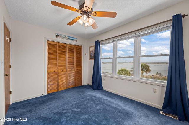 24 Bermuda Landing Place, N Topsail Beach, NC 28460