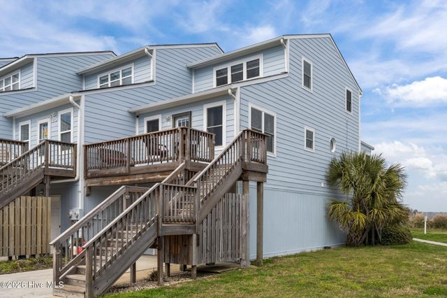 24 Bermuda Landing Place, N Topsail Beach, NC 28460
