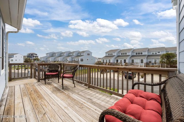 24 Bermuda Landing Place, N Topsail Beach, NC 28460