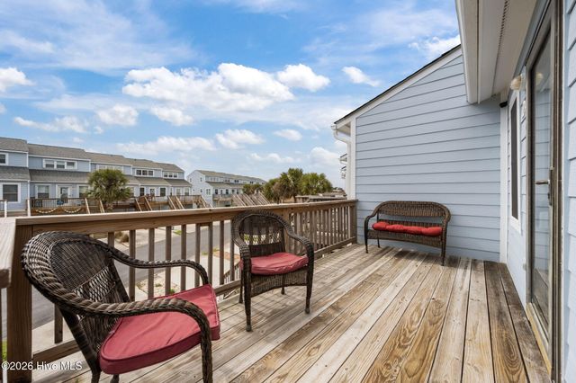 24 Bermuda Landing Place, N Topsail Beach, NC 28460