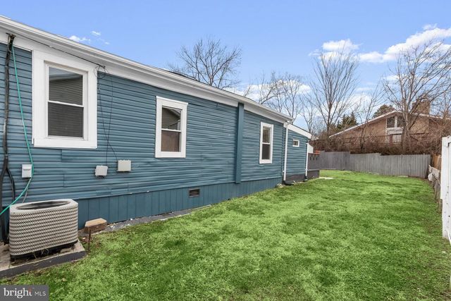 805 EASTERN AVE, Capitol Heights, MD 20743