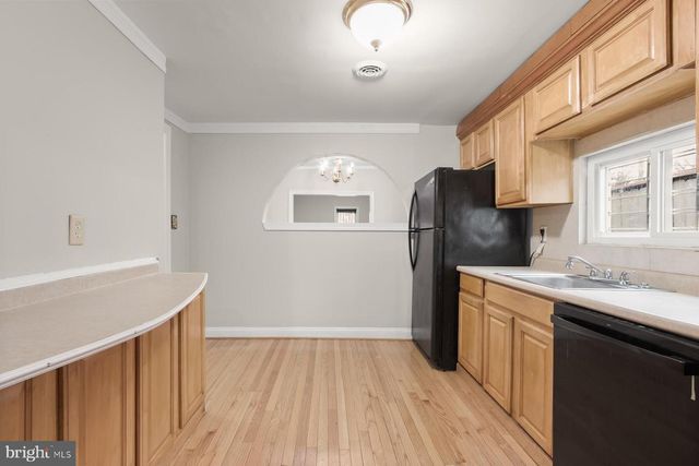 805 EASTERN AVE, Capitol Heights, MD 20743