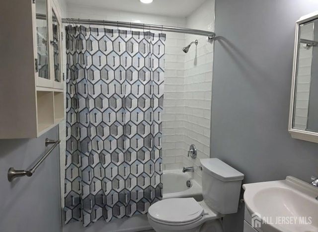 447 Danbury Lane, East Brunswick, NJ 08816