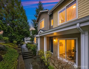 14723 1st Lane NE #102, Duvall, WA 98019