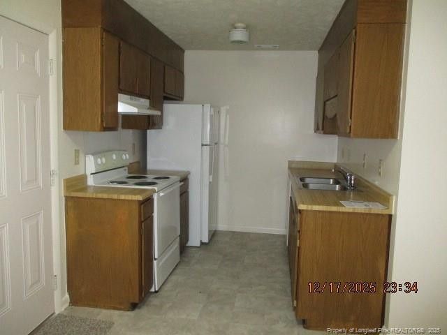 1954 Glenwick Drive, Fayetteville, NC 28304