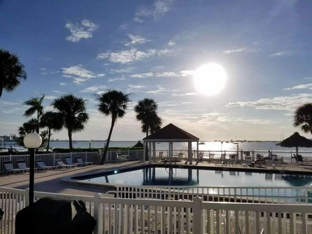 4105 38TH AVENUE S F, St Petersburg, FL 33711