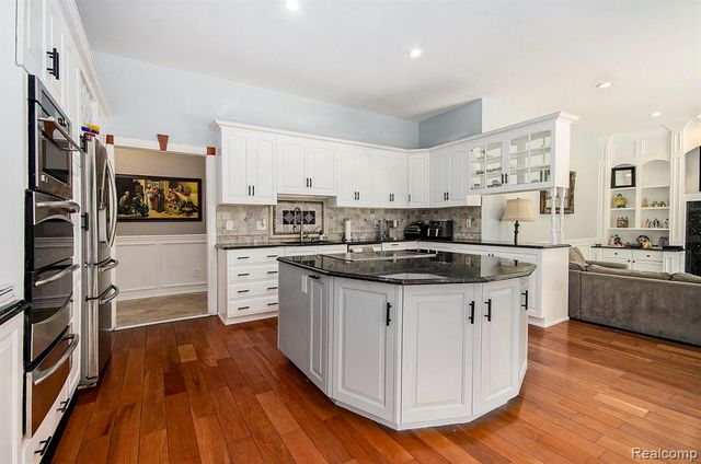 4196 Kensington Road, Milford, MI 48380