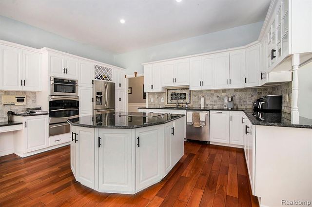 4196 Kensington Road, Milford, MI 48380